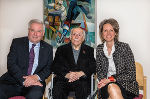 LH Hermann Schützenhöfer (li.) eröffnete gemeinsam mit Bildungshausleiterin Anna Thaller und dem Grazer Künstler Adolf A. Osterider die Ausstellung © Foto: Hofer-Lukic; bei Quellenangabe honorarfrei