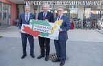 Die neue Forschungsachse Süd: LH Peter Kaiser, LH Hermann Schützenhöfer und LH Hans Niessl bei Joanneum Research in Weiz.