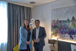 Hoteldirektorin Patricia-Caroline Muster und LH-Stv. Michael Schickhofer in einem der neu gestalteten Hotelzimmer. Hoteldirektorin Patricia-Caroline Muster und LH-Stv. Michael Schickhofer in einem der neu gestalteten Hotelzimmer.