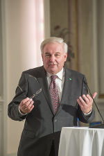 Landeshauptmann a.D. Franz Voves erhält Ehrenring der Steiermark