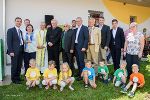 Landeshauptmann Hermann Schützenhöfer bei der Eröffnung des neuen Kindergartens in Grafendorf. © Gemeinde Grafendorf; bei Quellenangabe honorarfrei