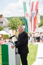 LH Schützenhöfer betonte, dass Investitionen in Bildung von großer Bedeutung seien, um den Steirerinnnen und Steirern eine gute Zukunft zu sichern. © Gemeinde Grafendorf; bei Quellenangabe honorarfrei LH Schützenhöfer betonte, dass Investitionen in Bildung von großer Bedeutung seien, um den Steirerinnnen und Steirern eine gute Zukunft zu sichern.