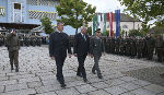 Landeshauptmann Hermann Schützenhöfer mit dem Eggersdorfer Bürgermeister Reinhard Pichler bei der Angelobungsfeier in Eggersdorf bei Graz. ©      