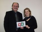 v.l.n.r Josef Ebner und Mag. Dr. Sabine Schulze-Bauer, Gleichbehandlungsbeauftragte des Landes Steiermark, gehen gemeinsam auf Tour in steirische Bezirke. Foto Landespressedienst