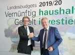 Die beiden Landesräte Christopher Drexler und Anton Lang präsentierten gemeinsam die Eckdaten zum Landesbudget 2019/2020 © Foto: steiermark.at/Janderka; bei Quellenangabe honorarfrei