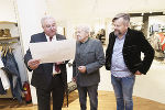 Andreas und Erwin Reisinger beim Geschäftsrundgang mit LH Schützenhöfer (v.r.)