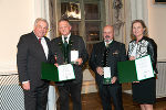 Bezizksobmann-Stellvertreter Siegfried fink und Landeskommandant Alois Fötsch wurden für ihr langjähriges umfassendes Engagement für den Österreichischen Kameradschaftsbund ausgezeichnet. 