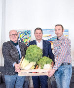 Fritz Rauer (Obmann des Landesverbandes Steirischer Gemüsebauern), LH-Stv. Michael Schickhofer und Gemüsebauern-Geschäftsführer Thomas Hackl (v.l.) in der Grazer Burg.