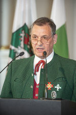Erich Riegler, der Landesobmann und Präsident des Blasmusikverbandes richtet seinen Dank an alle Gäste und Musikerinnen und Musiker.
