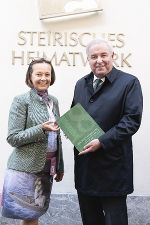 Landeshauptmann Hermann Schützenhöfer mit der Geschäftsführerin der Volkskultur GmbH Monika Primas. ©      