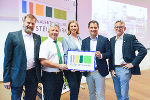 Horst Fidlschuster (Regionalentwicklung Oststeiermark), Regionsvorsitzender LAbg. Hubert Lang, Wirtschaftslandesrätin Barbara Eibinger-Miedl, LH-Stv. Michael Schickhofer und Bernhard Stranzl (WKO-Regionalstelle) (v.l.) bei der Präsentation der Kampagne in Weiz. Horst Fidlschuster (Regionalentwicklung Oststeiermark), Regionsvorsitzender LAbg. Hubert Lang, Wirtschaftslandesrätin Barbara Eibinger-Miedl, LH-Stv. Michael Schickhofer und Bernhard Stranzl (WKO-Regionalstelle) (v.l.) bei der Präsentation der Kampagne in Weiz.
