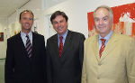 v.l.n.r.: Bezirkshauptmann Dr. Rüdiger Taus, Landeshauptmann Mag. Franz Voves mit dem Landesamtsdirektor Univ.-Prof. Dr. Gerhart Wielinger bei der gestrigen Eröffnung der Außenstelle der BH Weiz in Gleisdorf.  Foto: Landespressedienst