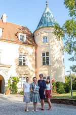 Präsentierten gemeinsam das Jubiläumsbuch: Katharina Bergmann-Pfleger, Barbara Stelzl-Marx, Anna Thaller und Eva-Maria Streit (v.l.) © Foto: Christine Kipper; bei Quellenangabe honorarfrei