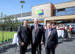Bürgermeister Stephan Oswald, Landeshauptmann Hermann Schützenhöfer und Volksanwalt Werner Amon (v.l.) bei der Eröffnung der Neuen Mittelschule St. Stefan ob Stainz.