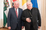 LH Hermann Schützenhöfer traf sich zum Vier-Augen-Gespräch mit Nuntius Pedro López Quintana © Fotos: steiermark.at/Streibl; bei Quellenangabe honorarfrei LH Hermann Schützenhöfer traf sich zum Vier-Augen-Gespräch mit Nuntius Pedro López Quintana