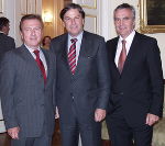v.l.n.r.: ORF-Intendant Dr. Edgar Sterbenz, Landeshauptmann Mag. Franz Voves und ORF-Informationsdirektor Gerhard Draxler. Foto: Landespressedienst v.l.n.r.: ORF-Intendant Dr. Edgar Sterbenz, Landeshauptmann Mag. Franz Voves und ORF-Informationsdirektor Gerhard Draxler. Foto: Landespressedienst