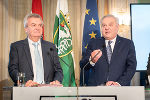 LH-Stv. Lang und LH Schützenhöfer (v.l.): Steiermark leistet Beitrag zur Soforthilfe in Syrien. © steiermark.at/Streibl; Nutzung bei Quellenangabe honorarfrei