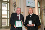 In der Aula der Alten Universität bekam Bruno Saurer für sein Engagement beim Steirischen Wasserversorgungsverband das Große Ehrenzeichen überreicht.
