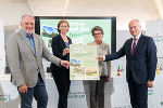 Präsentierten gemeinsam die neue Umweltinitiative: ORF-Landesdirektor Gerhard Koch, LR Barbara Eibinger-Miedl, Obfrau Daniela Müller-Mezin und LR Johann Seitinger (v.l.) © Foto: Land Steiermark/Streibl; bei Quellenangabe honorarfrei