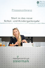 LR Juliane Bogner-Strauß ist zuversichtlich, dass ein guter Start in das neue Schuljahr gelingen wird. © Fotos: Land Steiermark/Streibl; bei Quellenangabe honorarfrei LR Juliane Bogner-Strauß ist zuversichtlich, dass ein guter Start in das neue Schuljahr gelingen wird.