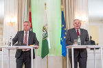Landeshauptmann Hermann Schützenhöfer und Landeshauptmann-Stellvertreter Anton Lang begrüßen die neuen bundesweiten Maßnahmen zur Bekämpfung des Corona-Virus. © Land Steiermark/Jesse Streibl; bei Quellenangabe honorarfrei