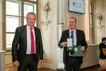 LH-Stv. Anton Lang überreichte Josef Dick das Große Ehrenzeichen des Landes Steiermark © Foto: Land Steiermark/Foto Frankl; bei Quellenangabe honorarfrei