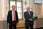 LH-Stv. Anton Lang überreichte Burghard Kaltenbeck das Große Ehrenzeichen des Landes Steiermark