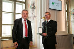 LH-Stv. Anton Lang überreichte Josef Pusterhofer das Große Ehrenzeichen des Landes Steiermark