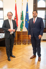 Vor allem die wirtschafltichen Beziehungen zwischen der Steiermark und Saudi-Arabien waren Thema bei dem Gespräch. Vor allem die wirtschafltichen Beziehungen zwischen der Steiermark und Saudi-Arabien waren Thema bei dem Gespräch.