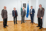 Landesfeuerwehrreferententreffen in der Steiermark: Bundesfeuerwehrpräsident Albert Kern, Landesrat Wolfgang Klinger, Landesrat Johann Seitinger, Landesrat Daniel Fellner und Landesfeuerwehrkommandant Reinhard Leichtfried (v.l.) © Land Steiermark/Streibl; bei Quellenangabe honorarfrei