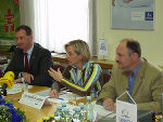 Johannes Rumpl, Landesdirektor der UNIQA Steiermark, Landesrätin Mag. Kristina Edlinger-Ploder, Dr. Gerhard Kobinger, Präsident der Landesgeschäftsstelle Steiermark der Österreichischen Apothekerkammer. Foto: Landespressedienst 
