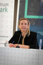 "Pflege ist nicht nur ein Beruf, sondern eine Berufung". © Land Steiermark/Jesse Streibl. Bei Quellenangabe honorarfrei "Pflege ist nicht nur ein Beruf, sondern eine Berufung".