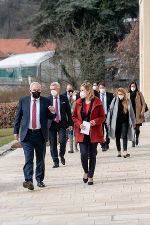 Gemeinsam werden wir die Pandemie besiegen!“ © Land Steiermark/Streibl