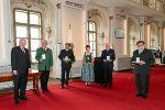 Landeshauptmann Hermann Schützenhöfer zeichnete Winfried Muhri, Christian Kaulfersch, Erna Baierl, Johann Leitner und Rudolf Hütter (v.l.) für ihre großen Verdienste aus.