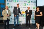 Die KAGes gewann mit ihrem Projekt das Goldene Ticket des Energy Globe STYRIA AWARD 2021: Christian Purrer (Energie Steiermark), Christian Sixt und Rudolf Elsenwenger (KAGes) und Ursula Lackner (v.l.)