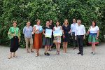 LR Ursula Lackner, Elisabeth Unger (Klimabündnis Steiermark), Christina Prutsch (VS Ebersdorf), Helene Bertsch (VS Ebersdorf), Silvia Matheltisch (Land Steiermark), Heike Fasching (VS Ebersdorf), Julia Karimi-Auer (Land Steiermark), Friedrich Hofer (Klimabündnis Steiermark), Bürgermeister Gerald Maier und KEM-Managerin Margit Krobath (Ökoregion Kaindorf)