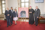 Ein Portrait des Bischof emertitus ist im Grazer Rathaus zu sehen.