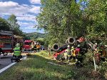 Auf der Gleichenbergerstraße in der Gemeinde Riegersburg kam es heute Vormittag zu einem Unfall mit einem Mobilbagger.