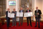 Preis für beispielhaften Wohnbau in der Kategorie Geschossbau, Max-Mell-Allee Graz: LR Hans Seitinger, Werner Nussmüller, Wolfram Sacherer, Klaus Zenz, Michael Sebanz (v.l.n.r.) © Land Steiermark/Paller; Nutzung bei Quellenangabe honorarfrei