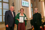 Auguste Maier, ehemalige Landesbäuerin aus Hart bei Graz freute sich über das Goldene Ehrenzeichen des Landes Steiermark. © Foto: Foto Frankl; bei Quellenangabe honorarfrei