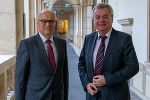 LR Seitinger und LH-Stv. Lang haben sich für Abmilderung von Mietsprüngen im Sozialwohnbau eingesetzt. © Land Steiermark/König; Nutzung bei Quellenangabe honorarfrei