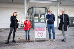 Start der Kinderimpfung: Landesrätin Juliane Bogner-Strauß, Lukas (11), Kinderarzt Jörg-Ingolf Stein und Impfstraßenkoordinator Harald Eitner (v.l.) vor der Impfstraße in der Grazer Messe.