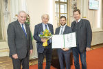 LH Hermann Schützenhöfer, Gerald Schöpfer und Franz Krainer überreichten den Josef Krainer-Förderungspreis an Matthias Wolf (Maschinenbau-Wirtschaft).