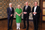Aufsichtsrats-Vorsitzender Heinz Wietrzyk, Intendantin Ekaterina Degot, Stadtrat Günter Riegler, Landesrat Christopher Drexler (v.l.). Aufsichtsrats-Vorsitzender Heinz Wietrzyk, Intendantin Ekaterina Degot, Stadtrat Günter Riegler, Landesrat Christopher Drexler (v.l.).