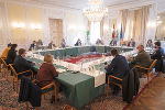 Spitzen der Landesregierung, Vertreter aller im Landtag vertretenen Parteien, Flüchtlingskoordinator Generalmajor Michael Takacs beim Sicherheitsgipfel an einem Tisch. © LandSteiermark/Binder, bei Quellenangabe honorarfrei Spitzen der Landesregierung, Vertreter aller im Landtag vertretenen Parteien, Flüchtlingskoordinator Generalmajor Michael Takacs beim Sicherheitsgipfel an einem Tisch.
