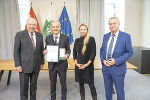 LH Hermann Schützenhöfer mit Primarius Gerhard Ranner-Hafferl, LR Juliane Bogner-Strauß und LH-Stv. Anton Lang (v.l.).