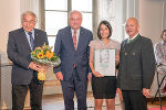 Gerald Schöpfer, LH Hermann Schützenhöfer, Preisträgerin Aitak Farzi, Michael Krainer (v.l.)