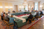 Vertreterinnen und Vertreter von Landesregierung, Landtag, Bundesheer, Polizei, Verwaltung und Energiewirtschaft trafen sich zum Sicherheitsgespräch in der Grazer Burg.