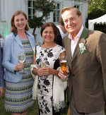 Die Landesrätinnen Barbara Eibinger-Miedl und Doris Kampus und Konsul Rudi Roth. © GEPA pictures/Standortmarketing Steiermark; bei Quellenangabe honorarfrei Die Landesrätinnen Barbara Eibinger-Miedl und Doris Kampus und Konsul Rudi Roth.