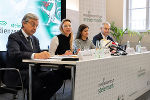 Pressekonferenz im Medienzentrum Steiermark: Rektor Hellmut Samonigg, Gesundheitslandesrätin Juliane Bogner-Strauß, Soziallandesrätin Doris Kampus und KAGes-Vorstandsvorsitzender Gerhard Stark (v.l.)